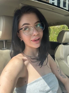 The sun is out my mood is impeccable and i just wanna share all this