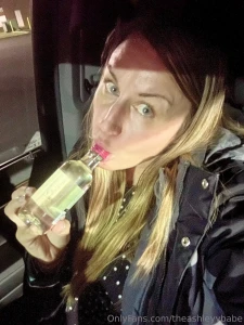 It s late amp i d rather suck you in the front seat of my truck than