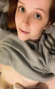 I m not feeling like putting on any makeup today do i still look