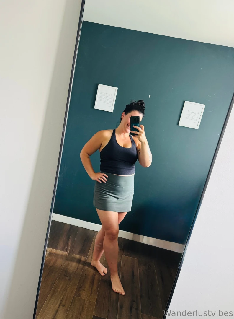 We re hosting a canadas day party today think other wives will be too 