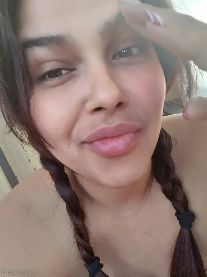 Say hellooo here 