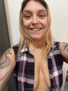 Hot working milf waiting for you