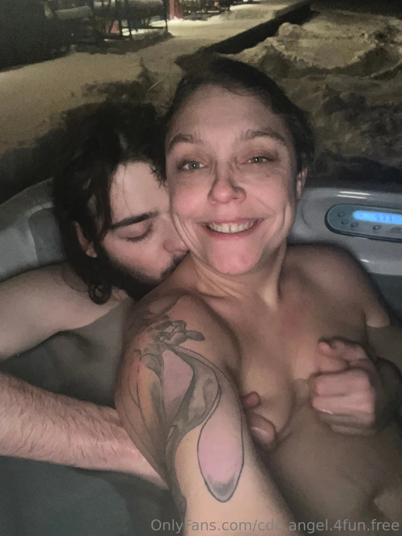 Sexy naked hot tub fun love the canadian outdoors part 1 