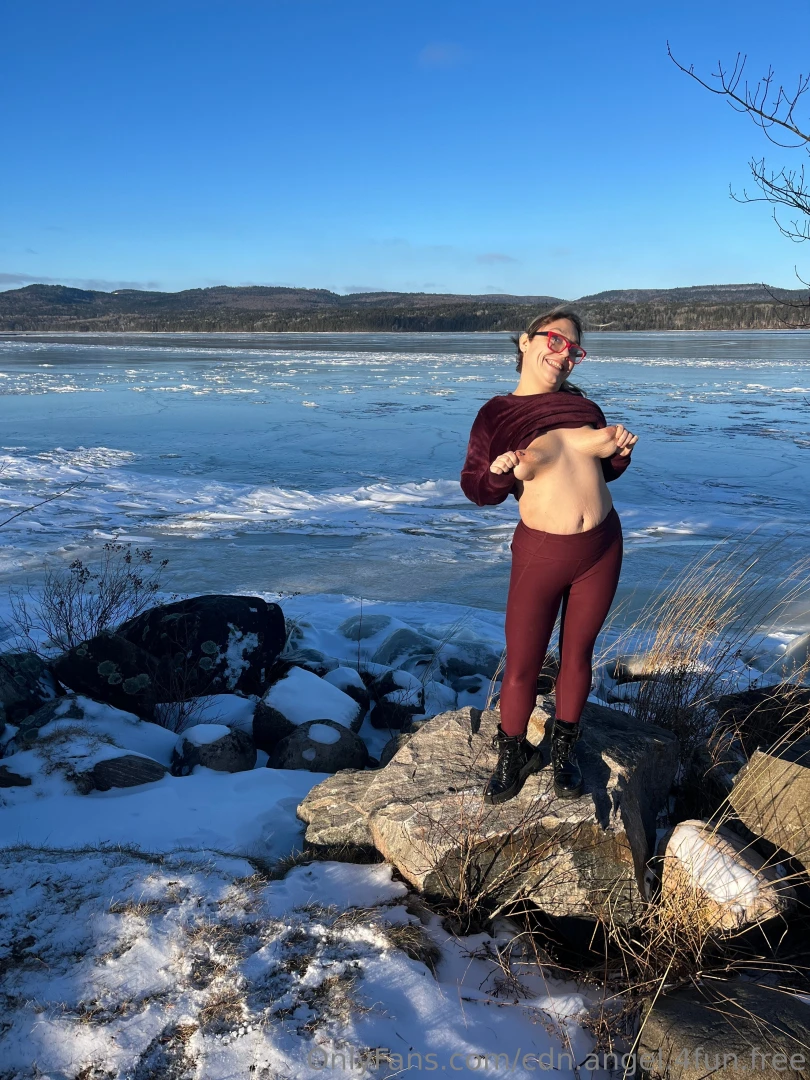 Tits out in the cold brrrr love the outdoors part 2 