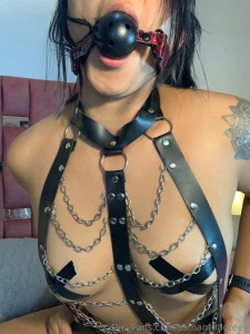 Hello daddy do you want to see me fulfill your fantasies