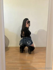 Tar av mig shortsen i chatten f r den som verkligen vill