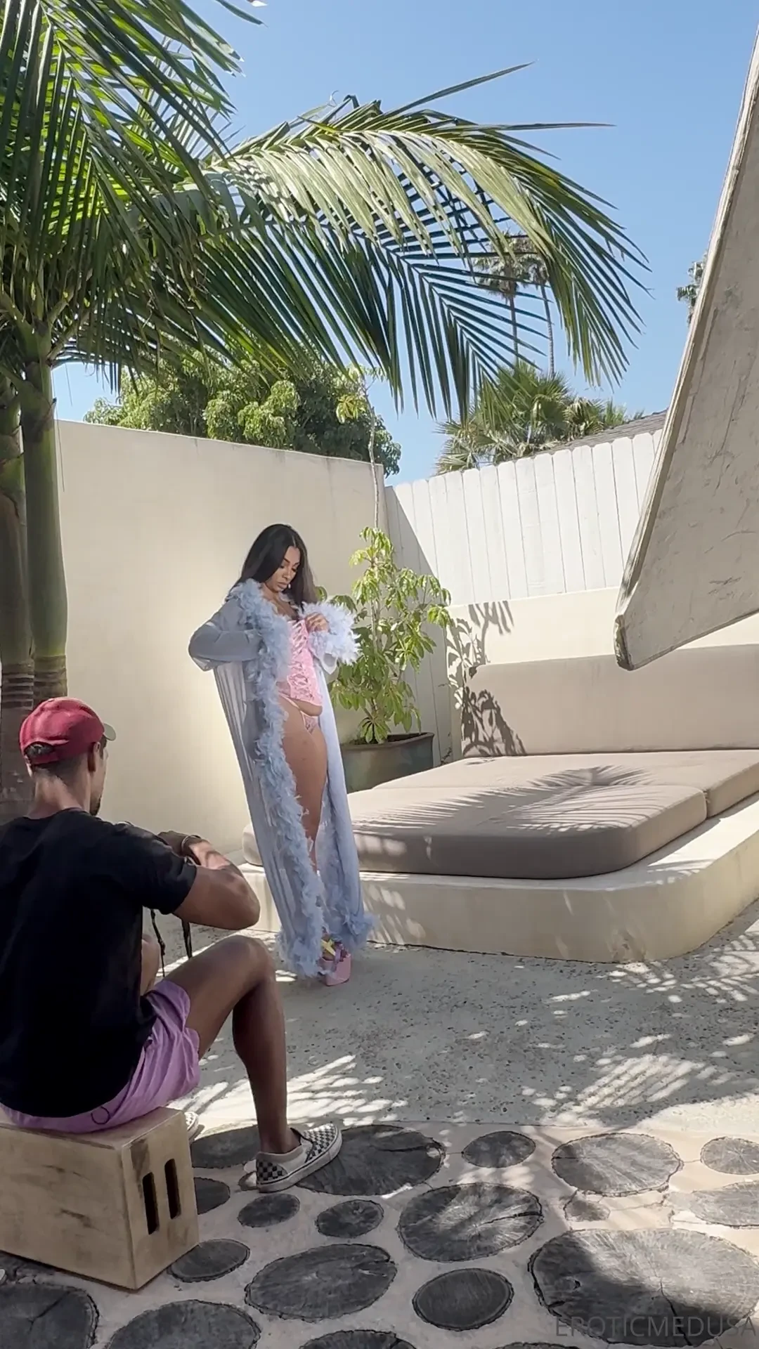 Bts of my 1st photoshoot after having baby i m 34 weeks post-partum 