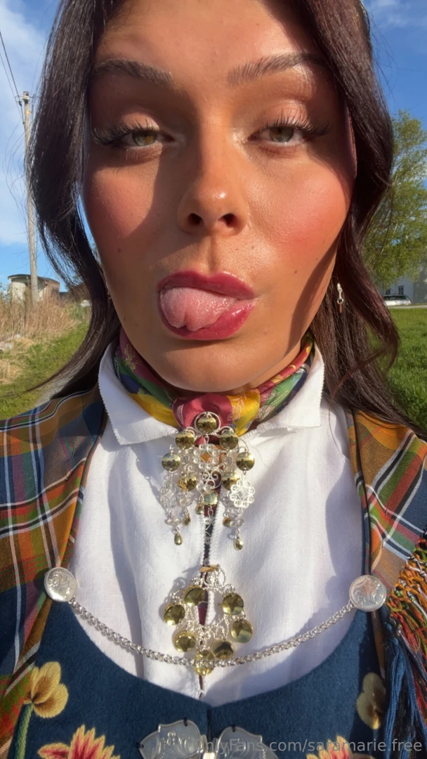 Video fra avkledningen av bunad p no-ppv part 1 