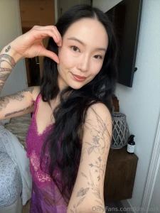 Do i look like i need a strong hand