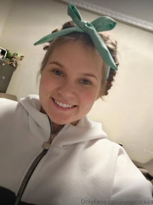 This pretty babe lunaauraaa is crazy about how you can possess her she part 277