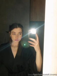 Stop scrolling sweet_crumb she is your passionate lover will suck your part 20