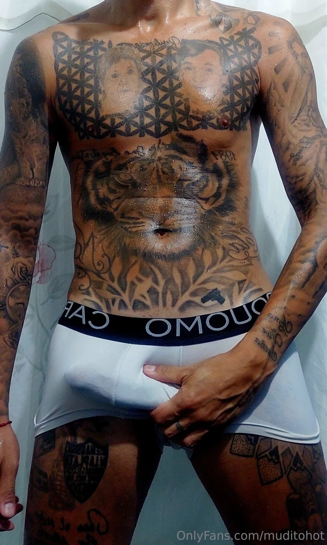 Mucho calor tengo bebe quien me ayuda a ducharme 