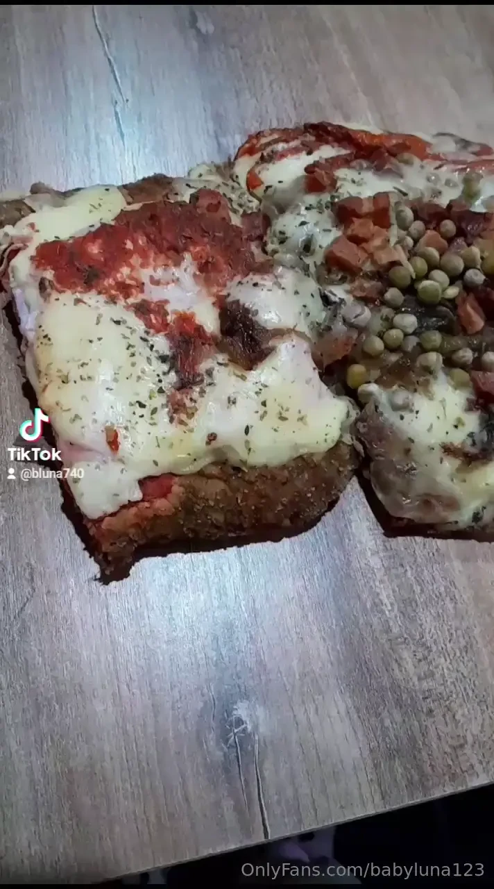 Rainy sunday and i bring joy with my favorite food napolitan milanese 