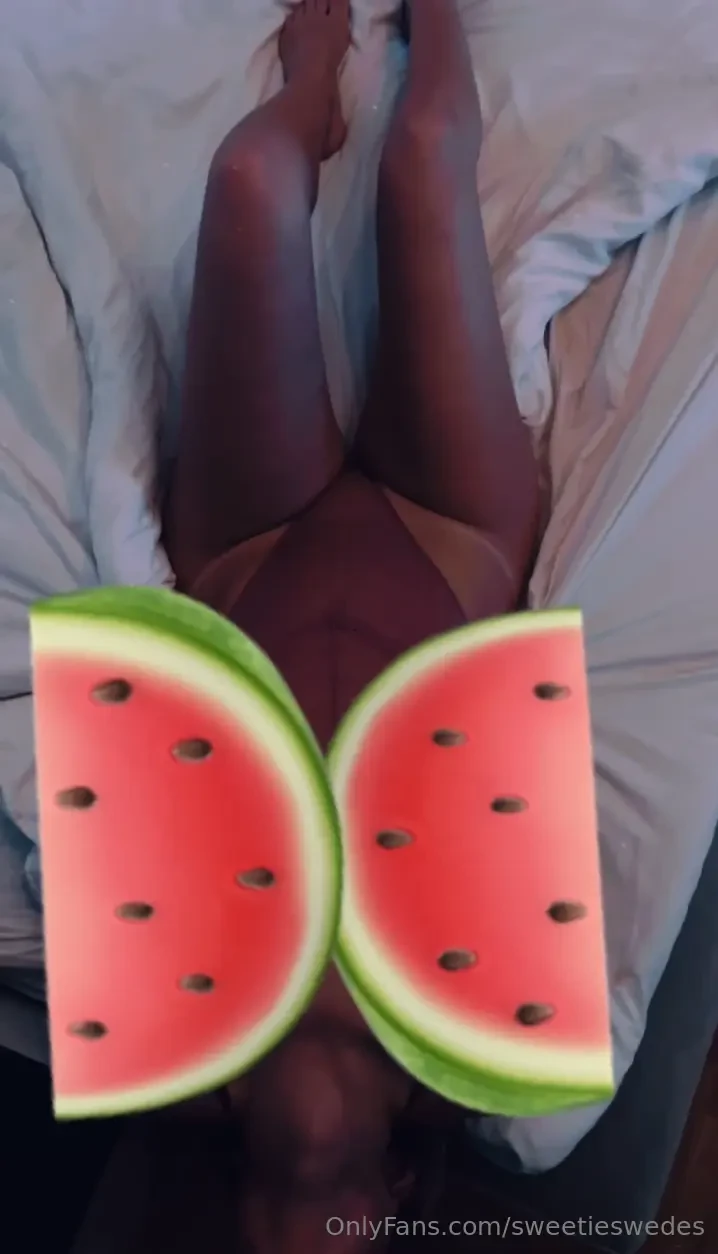 Wanna cum on my melons 