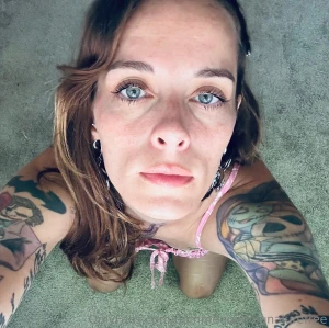 What s not to love about a girl on her knees i ll be in michigan this part 1