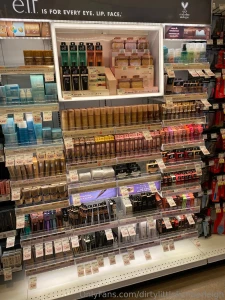 Hey babe i m on the hunt for some new makeup magic think lashes gloss