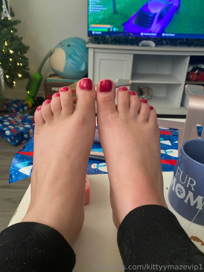 Painted the toes what do we think 