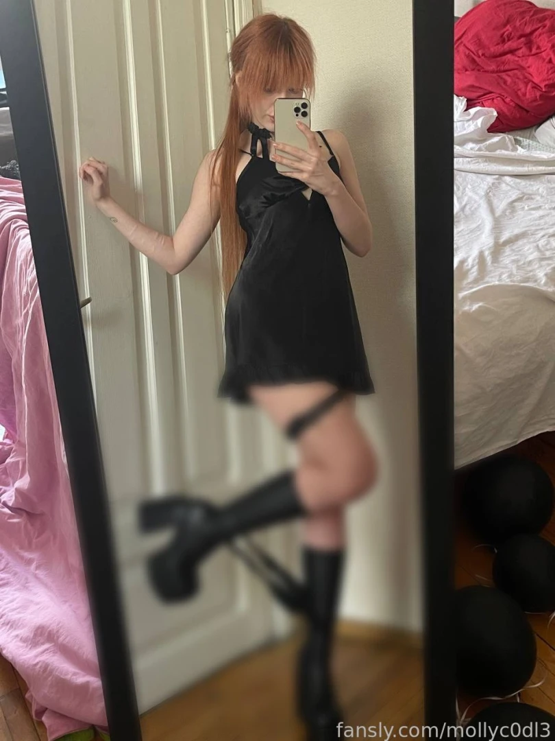 Don t you dare peek under my skirt or my heel will destroy you ginger part 2 