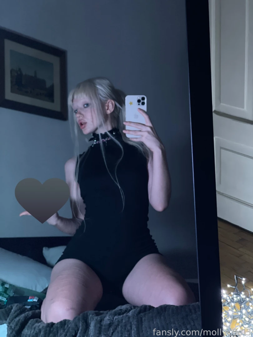 Mmmmm my middle finger stronger than you hahahaha instagram - 