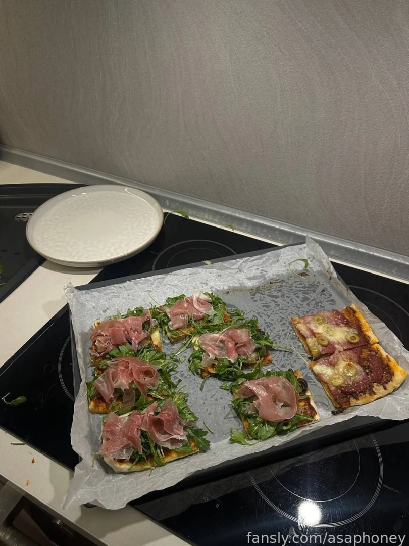 The middle of the week is the best time for homemade pizza and some part 1 