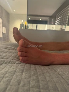 For my feet lovers come give me a massage and worship my soles part 2