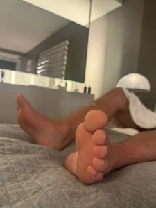 For my feet lovers come give me a massage and worship my soles part 1