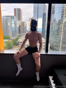 First post got a spot downtown to film some content with my boy so part 8