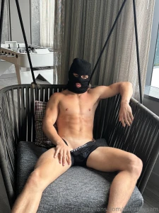 First post got a spot downtown to film some content with my boy so part 5