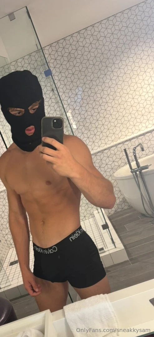 First post got a spot downtown to film some content with my boy so part 2 