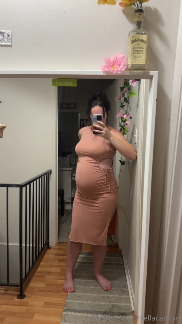 Me trying to stay sexy about 9 months pregnant part 1 