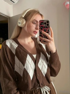 Today was a pretty quiet day as you know i usually like to sit at home part 2