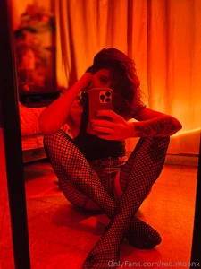 Wanna be my date tonight who knows it might end like in the next pic