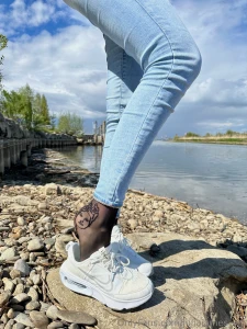 6 hours in nylons amp nikes these sheer nylon soles have been put to part 3