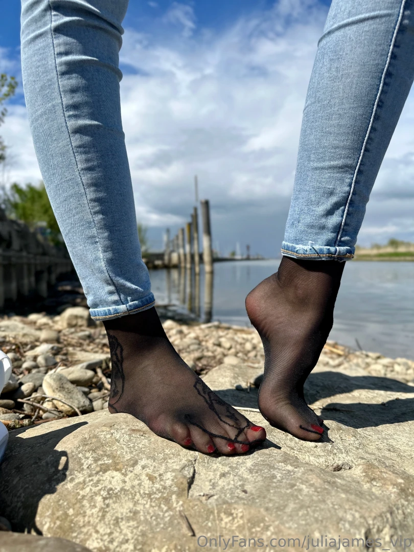 6 hours in nylons amp nikes these sheer nylon soles have been put to part 7 