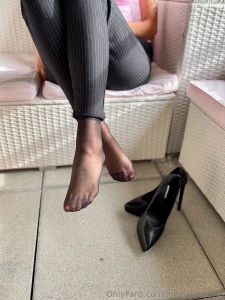 10 pics and an exciting video of my soles