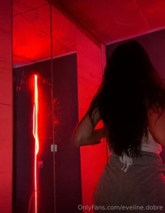 Daca te abonezi aici eveline dobre vip promit ca i dau jos pentru tine