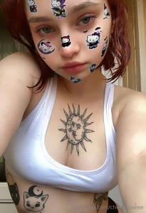 I love taking pictures with this mask part 2