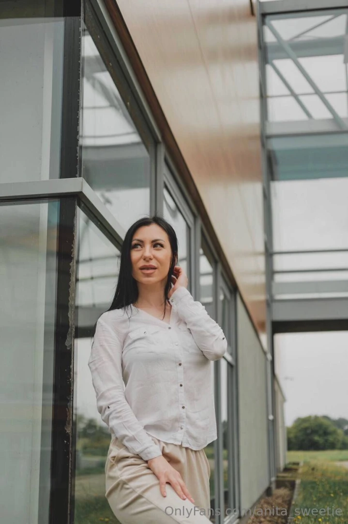 Hey there just casually gazing into the distance but couldn t help 