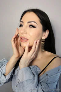 Hey loves just finished up a stunning photoshoot and i m feeling like