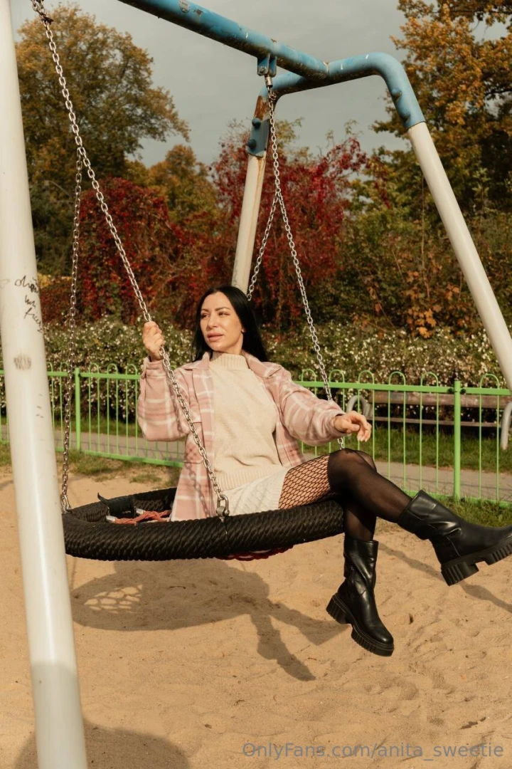 Gazing into the falling leaves feeling the crisp autumn breeze as i 