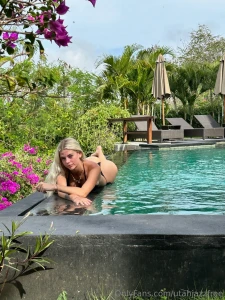 Let me be your favorite escape for a while