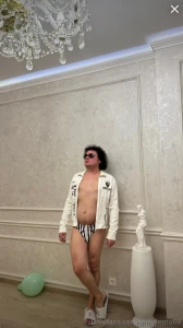 El_platon hi i am nice and cute baby boy creator and promo want to