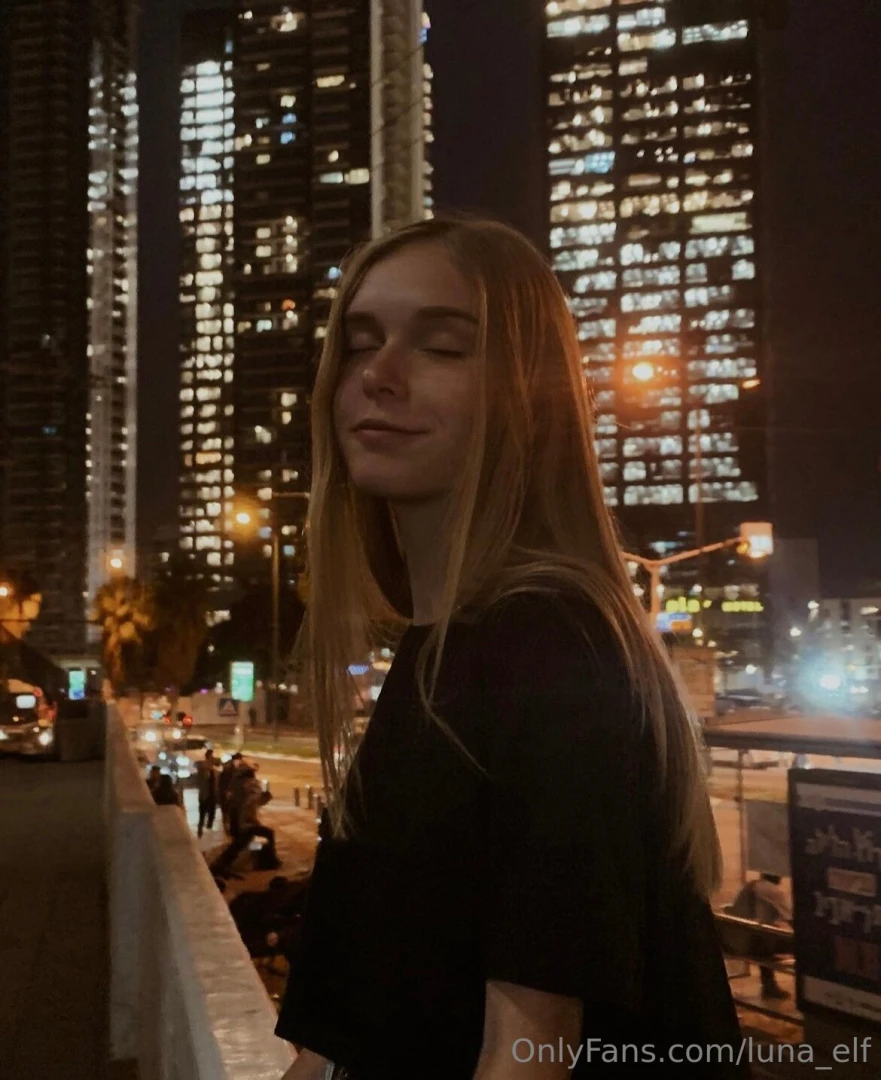 The city at night is so beautiful 