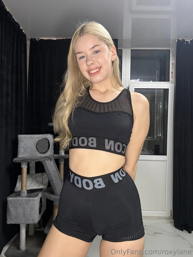 They say discipline beats motivation but a cute workout set definitely 