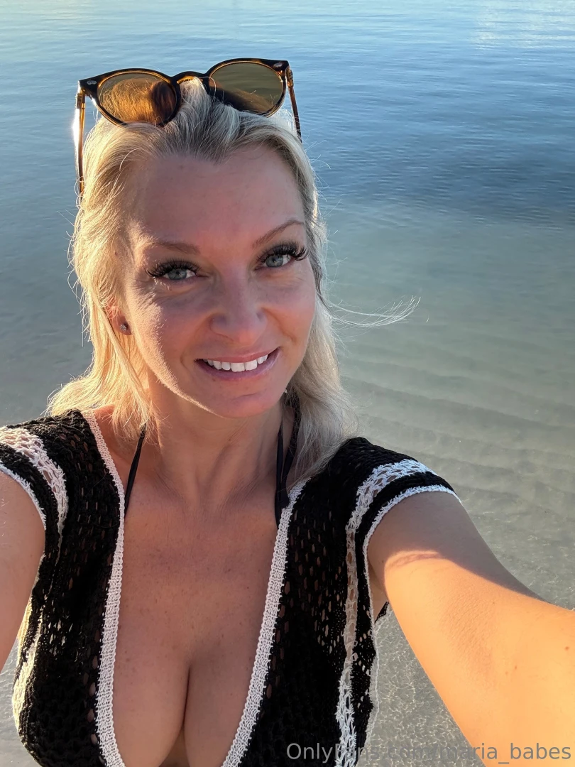 I am in my room now and available for 1-1 livestreams 