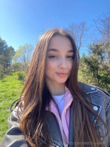 I catch myself smiling to nowhere so i m living right