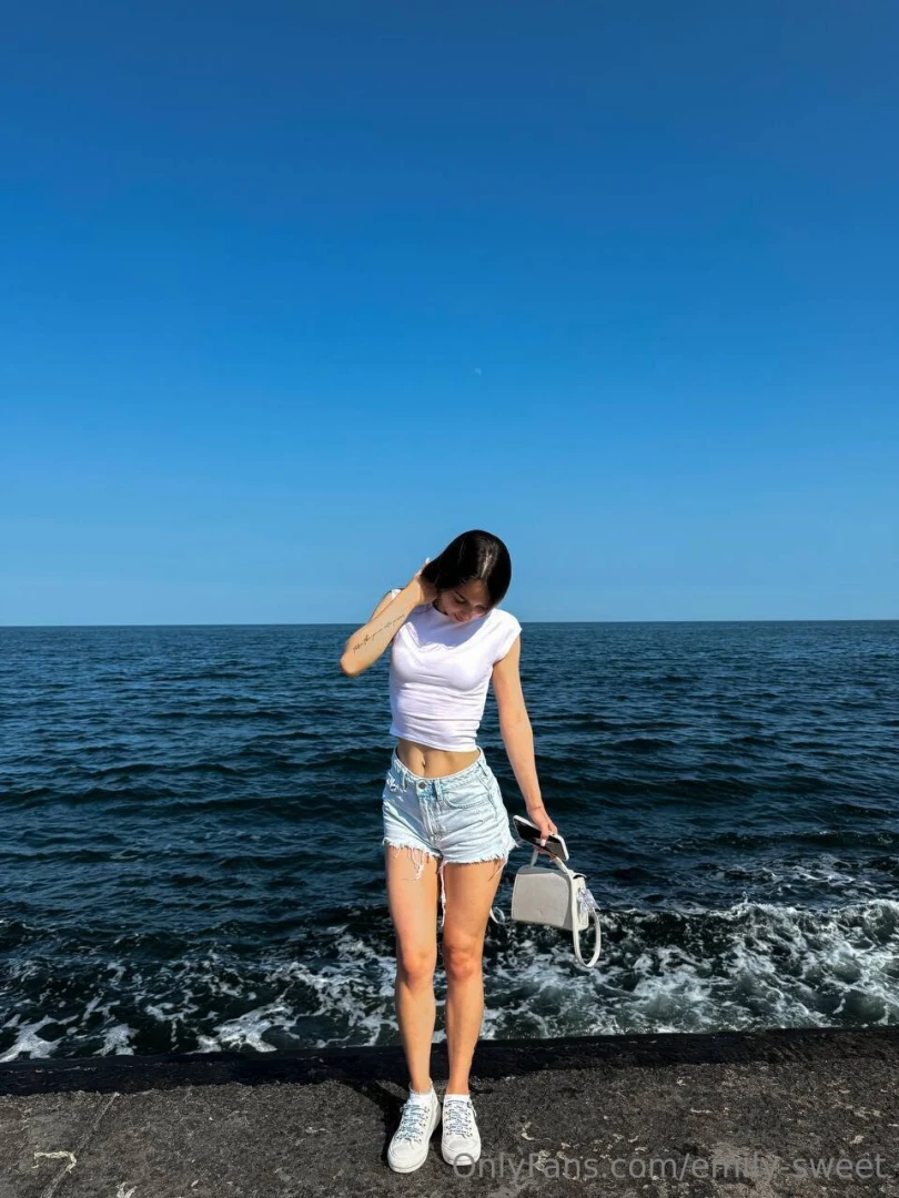 Catching the warm wind with my face like it s whispering compliments part 1 