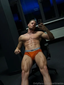 Which do you like more flexed or relaxed and yes i would love you to