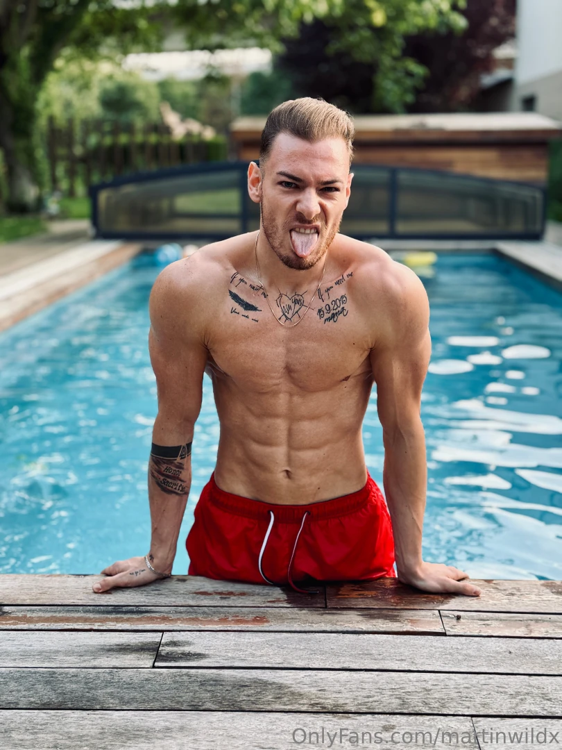 Nasty in the pool would you join me 