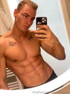 Feels so nasty baby but i keep picturing us doing it together